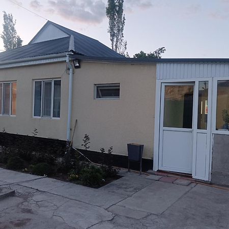 Guest House Lola Kochkor Exteriör bild